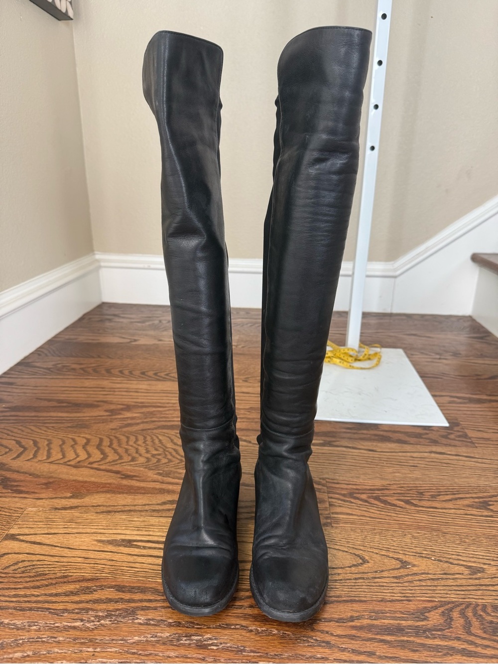 Stuart Weitzman 5050 leather boots size 6
